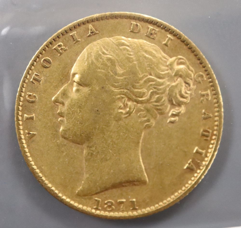 A Victorian gold sovereign, 1871, F, die 3.